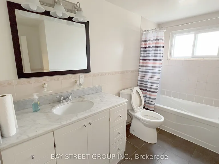 31 Colonsay Rd — Photo 16