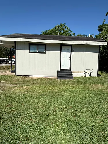 4090 Usan St Photo 1