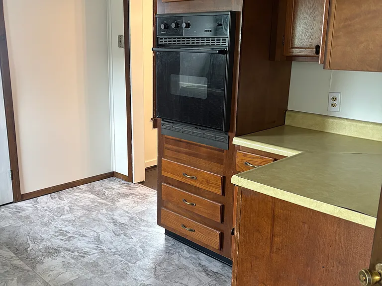 423 Church St — Photo 10