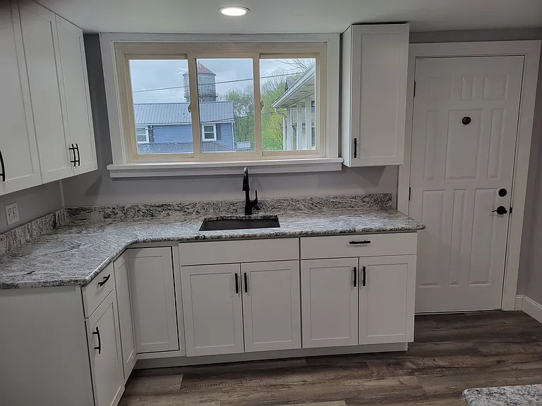 1366 Main St — Photo 4