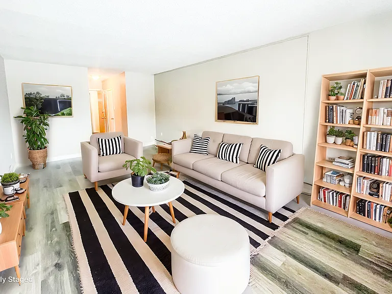 4100 Retallack St — Photo 1