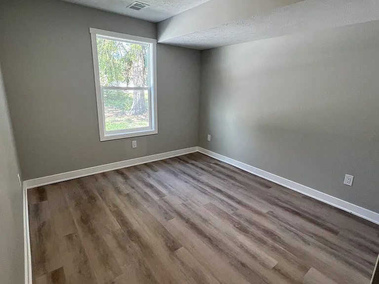 528 Oak Ave — Photo 13