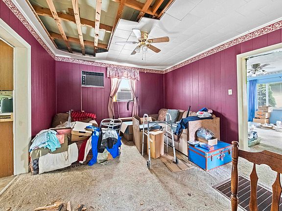 5th image of 609 Long St