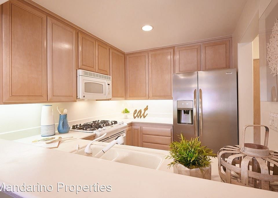 1st image of 226 Por La Mar Cir