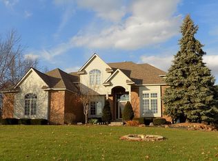 8521 Glen Haven Dr, Howell, MI
