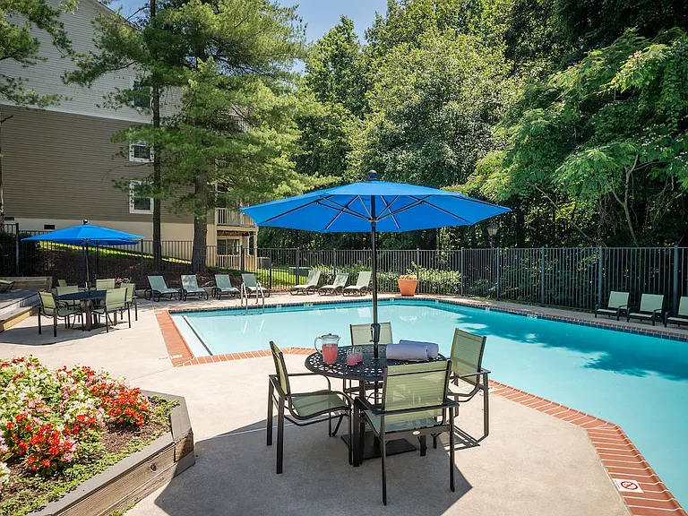 Elms Kingstowne — Photo 8