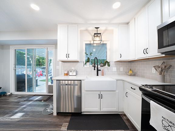 5th image of 1523 N Rockwood Blvd
