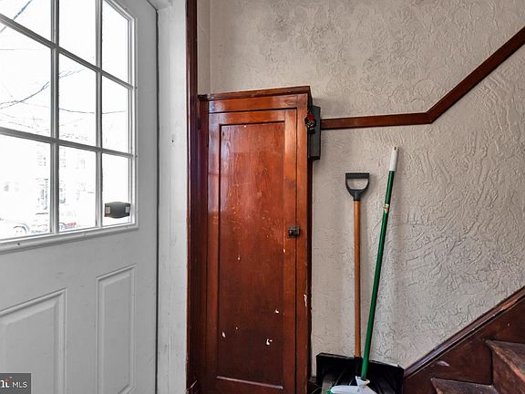 3rd image of 1016 Irving St NW