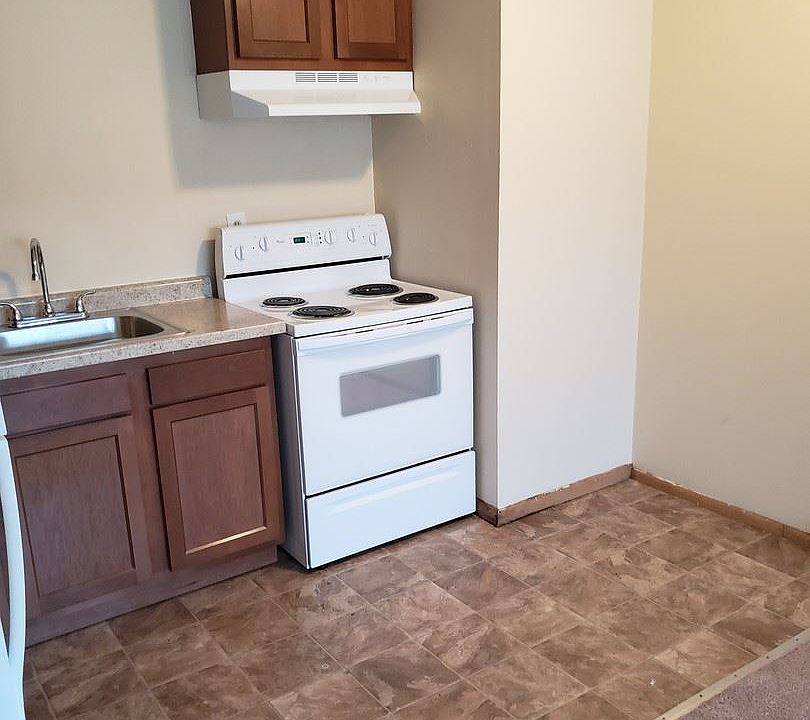 2nd image of 801 21st Ave N APT 304