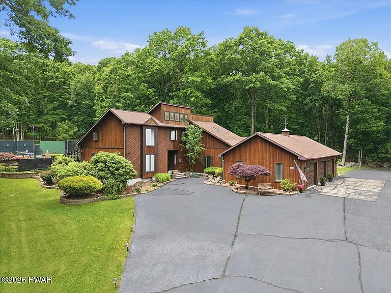1075 Acacia Dr — Photo 37