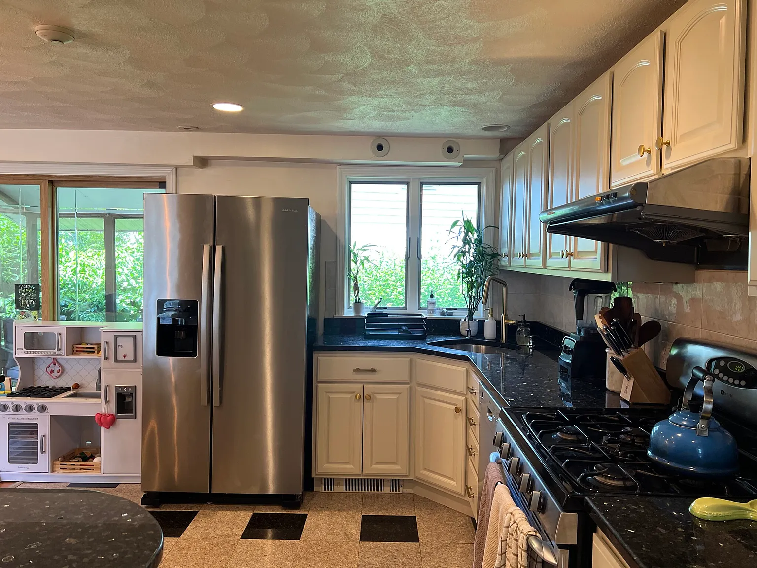 5 bed, 3500 sqft, $6,995 — Photo 3