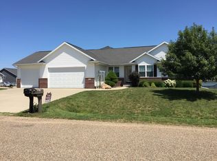 101 Driftwood Cir, Palo, IA 52324