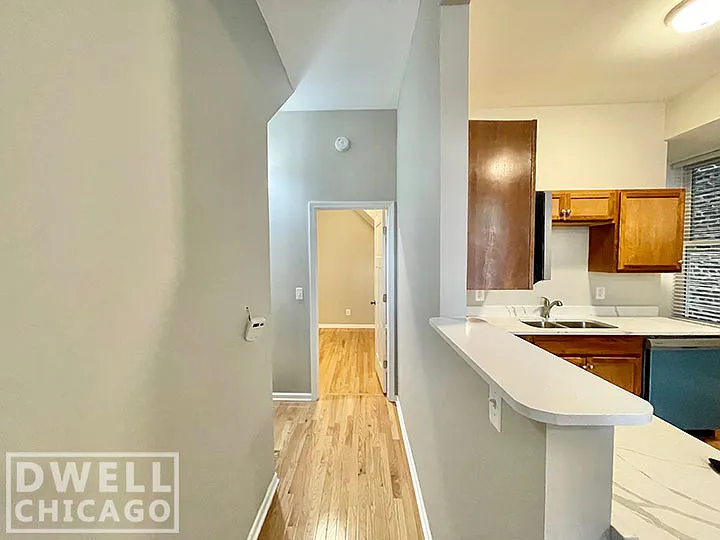 1152 W 17th St #1F — Photo 6