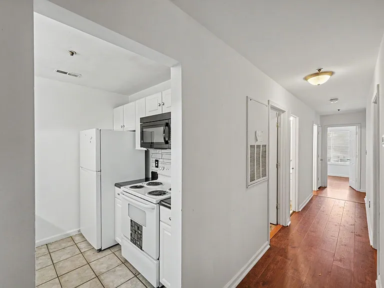 9535 University Terrace Dr #B — Photo 17