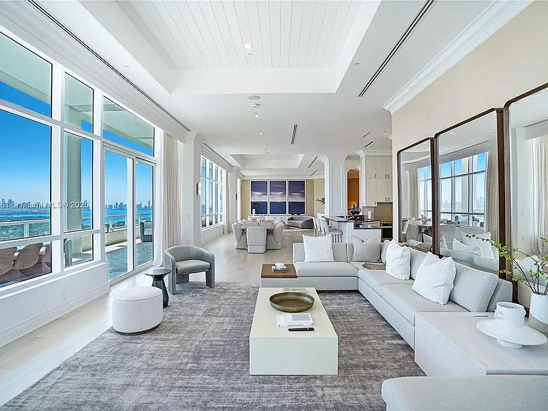 4401 Collins Ave #PH SOUTH — Photo 13