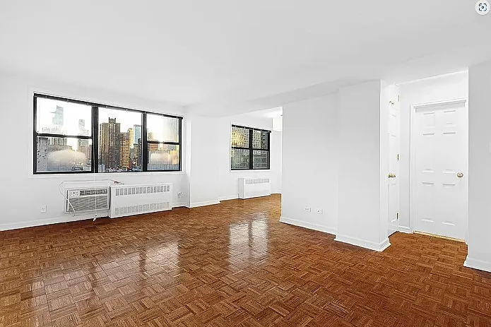 442 W 57th St #10A — Photo 3