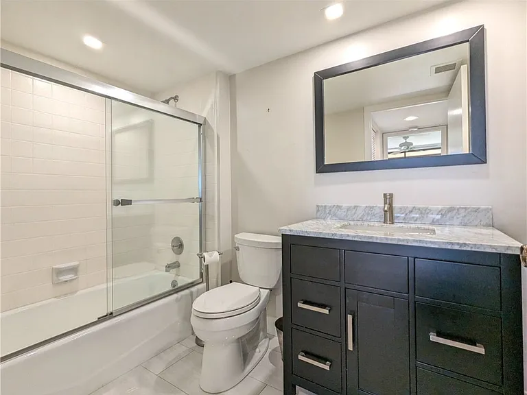 1821 Mooringline Dr #1821PHD — Photo 54