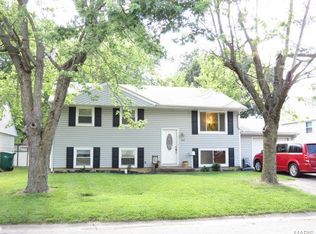 302 Willow Dr, O Fallon, IL 62269