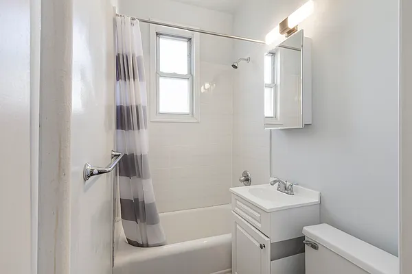 Rented by Nest Seekers International | media 12