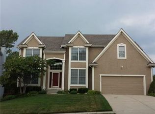 7212 Cottonwood St, Shawnee, KS 66216
