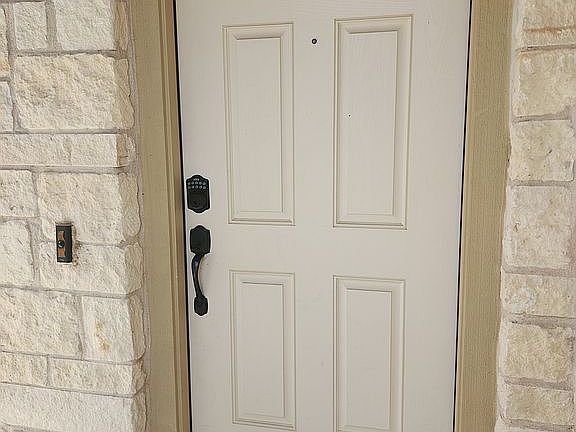 5th image of 2501 Black Orchid Dr