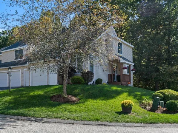 18 Snug Harbor Lane, Atkinson, NH 03811