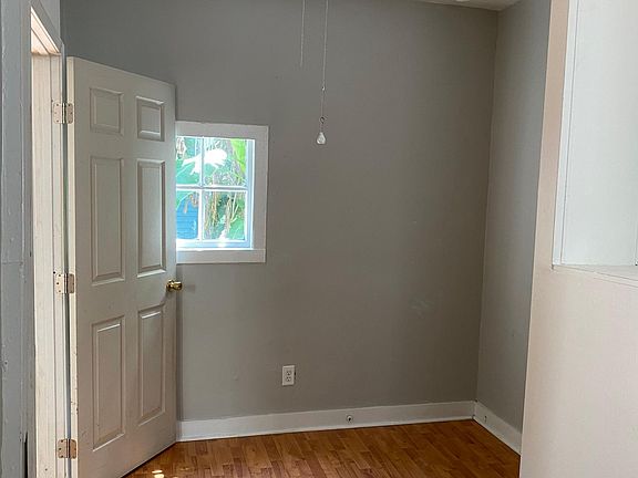 5th image of 1018 Upperline St
