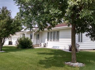 437 4th St SE, Perham, MN 56573