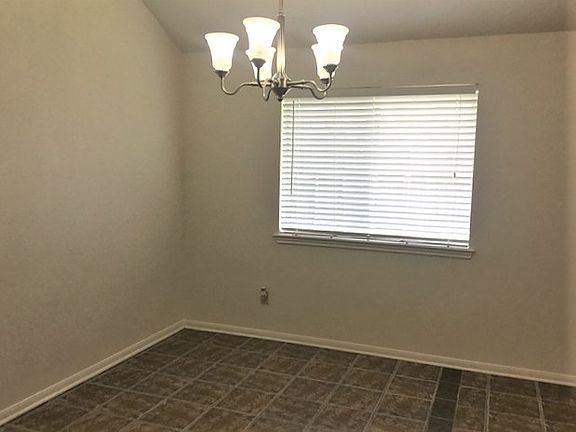 4th image of 11622 Meadowchase Dr
