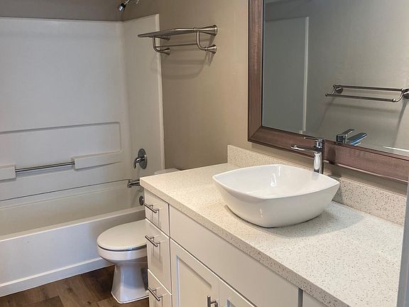 4th image of 7414 Herschel Ave #213