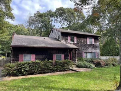 5 Washington Drive, East Quogue, NY, 11942