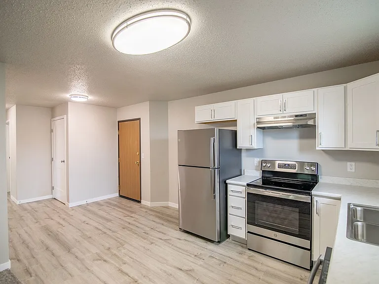 Turnpike Apartments — Photo 16