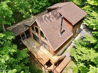 10 Beaver Pond Rd, Lake Ariel, PA 18436
