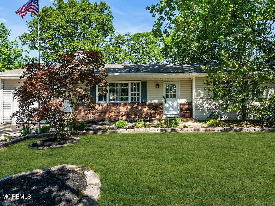 1st image of 424 Cornell Drive