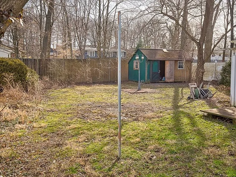367 Ellen Ave — Photo 21