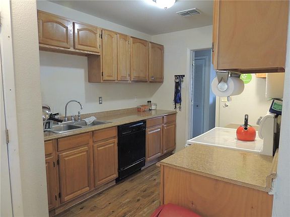 5th image of 4006 Providence Dr