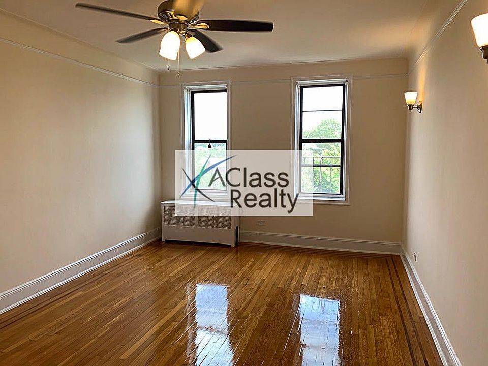 1st image of 4415 34th Ave APT 1D