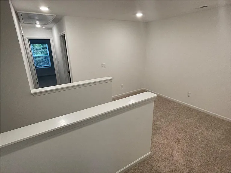 1003 Ramon Dr — Photo 7