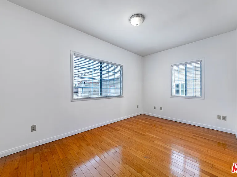 832 S Catalina St — Photo 22