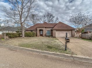 402 Wildberry Cir, Pearl, MS 39208