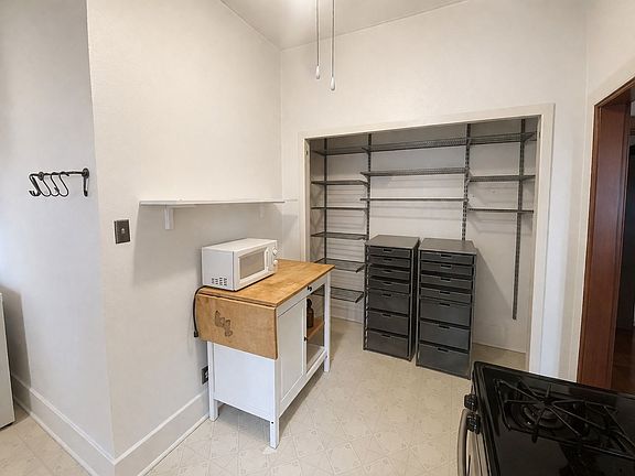 5th image of 4213 Avenue C #A