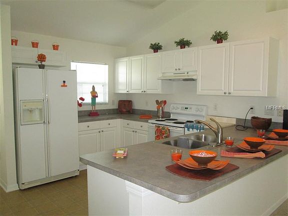 3rd image of 4179 Magenta Ave