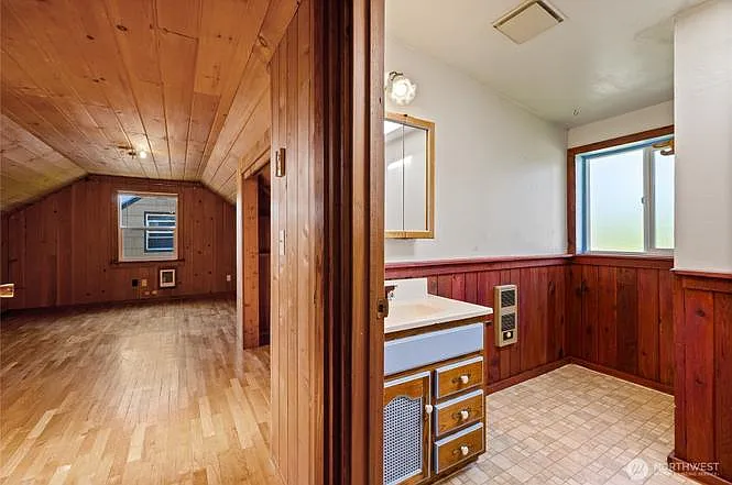 1010 N Union Ave — Photo 6