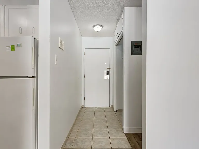 2010 Hope St SW #104 — Photo 17
