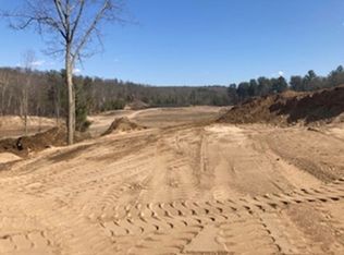 2 Lyons St #2, Granby, MA 01033