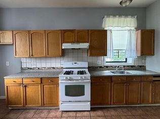 133-135 S 7th St #2R, Newark, NJ 07107