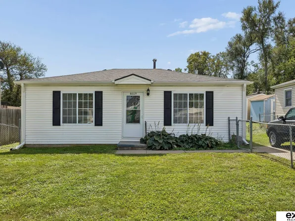 6609 A St, Omaha, NE 68106