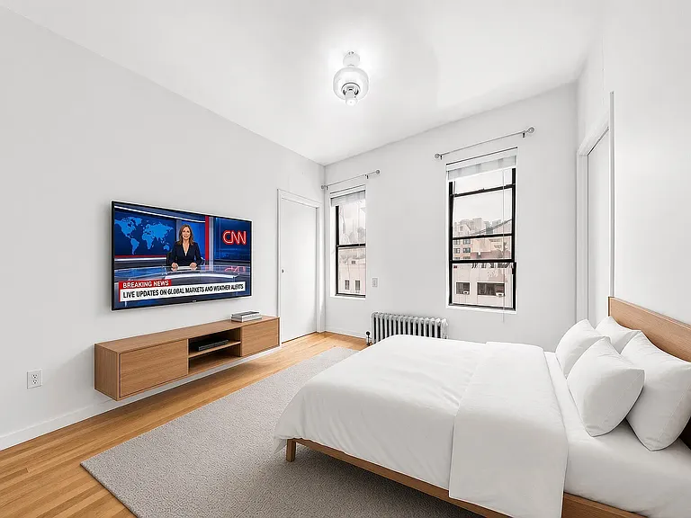 328 E 14th St #30 — Photo 3