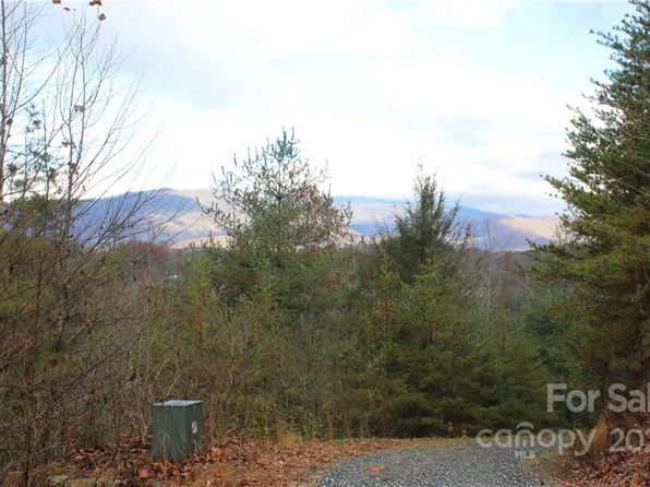 9 & 27 Lost Indian Trl, Whittier, NC 28789