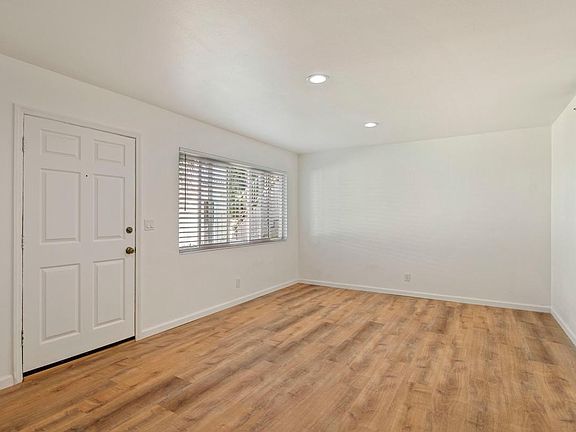 4th image of 3906 W 178th St #B